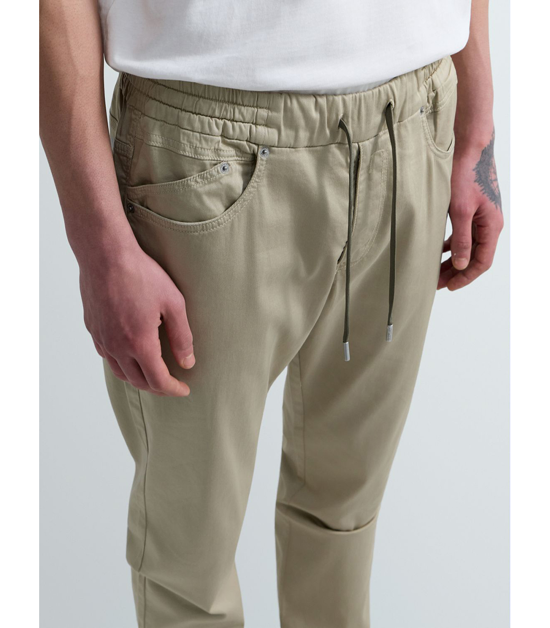 リラックステーパードLANNY タッチブルデニム 詳細画像 カーキ 5